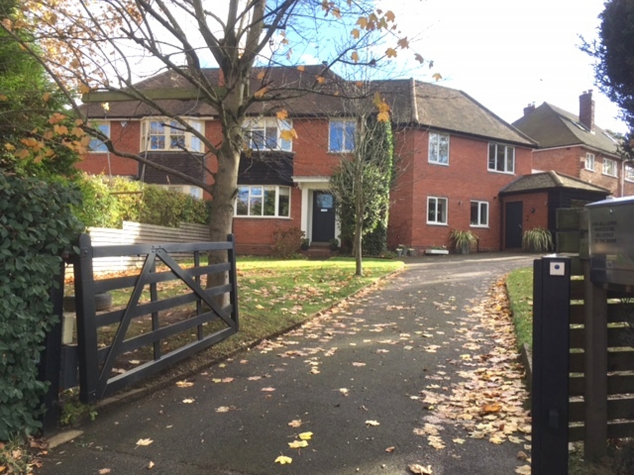4 bedroom semi detached house SSTC in Solihull - Photograph 1.