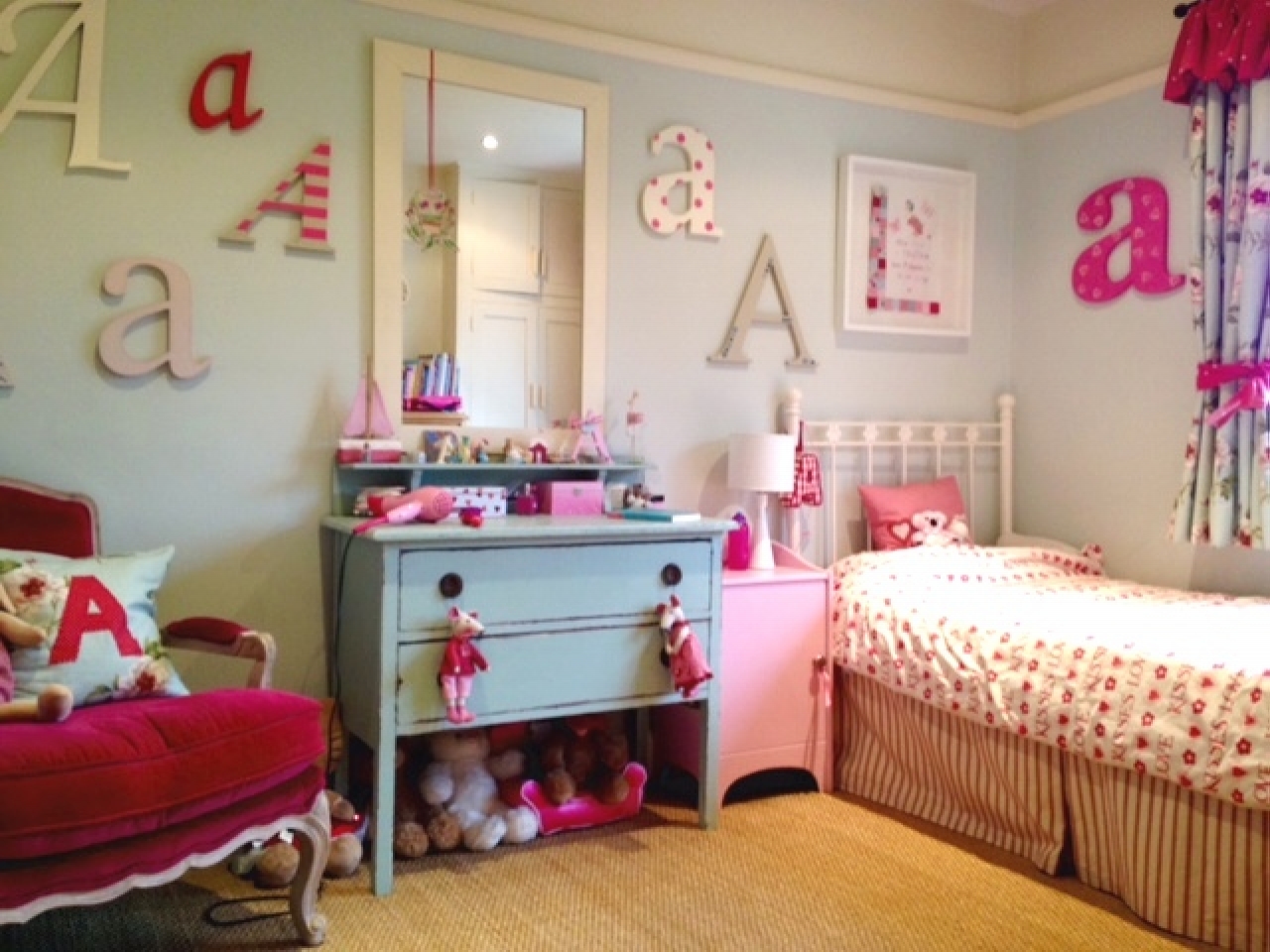 4 bedroom semi detached house SSTC in Solihull - Photograph 19.