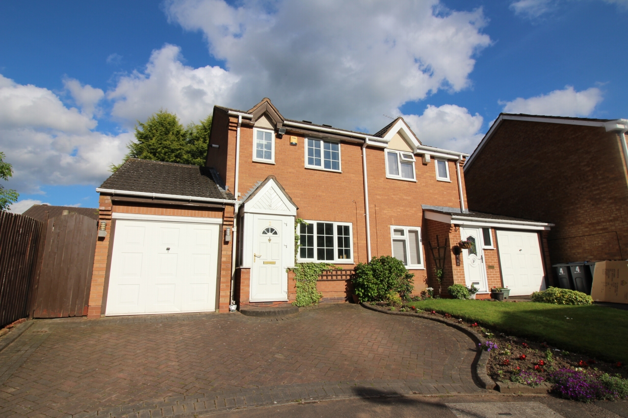 2 bedroom house SSTC in Birmingham - Main Image.