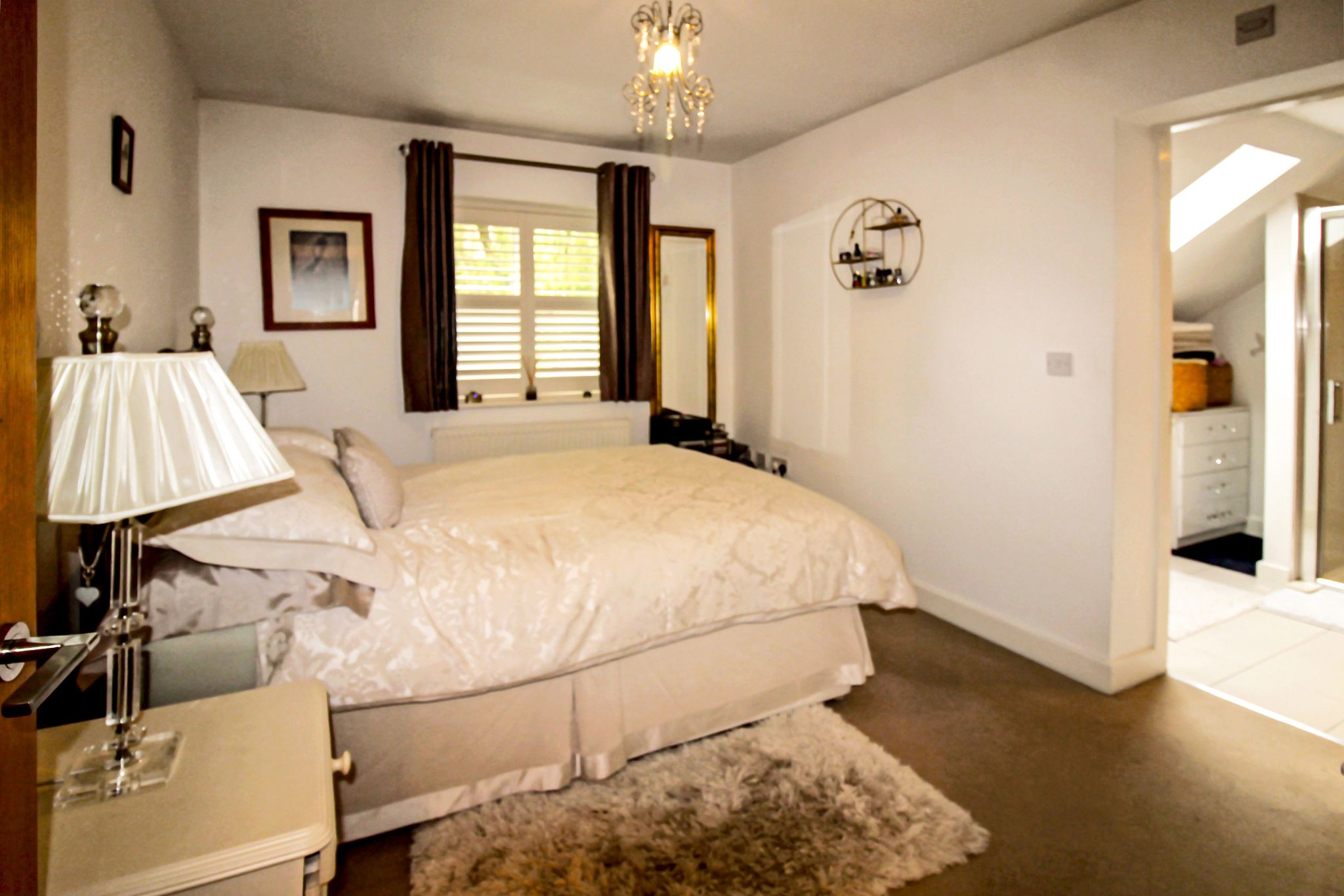 4 bedroom semi-detached house SSTC in Solihull - Photograph 7.