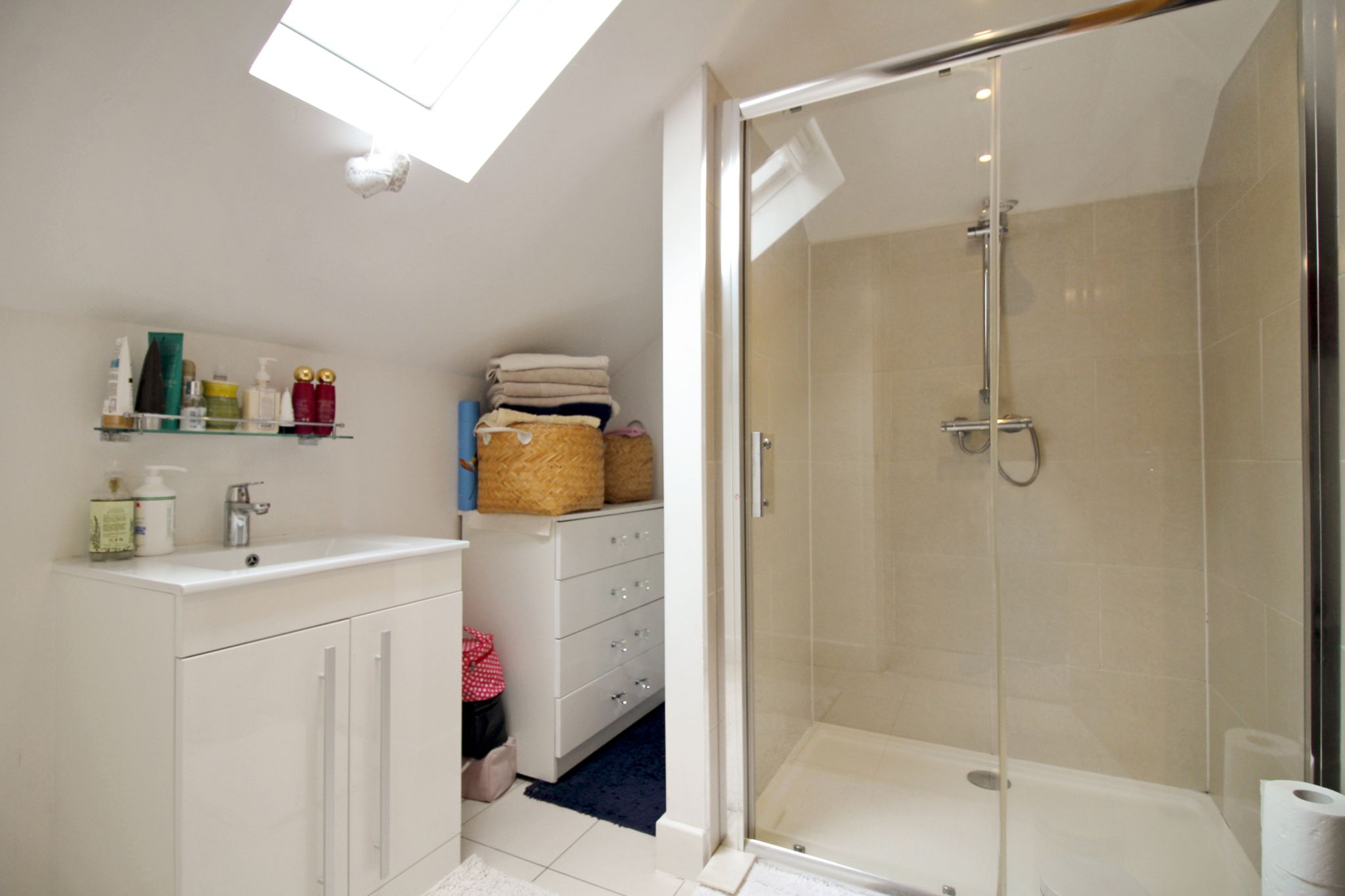 4 bedroom semi-detached house SSTC in Solihull - Photograph 8.