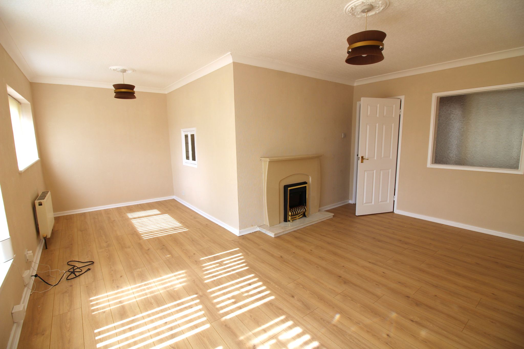 2 bedroom detached bungalow To Let in Solihull - Property photograph.