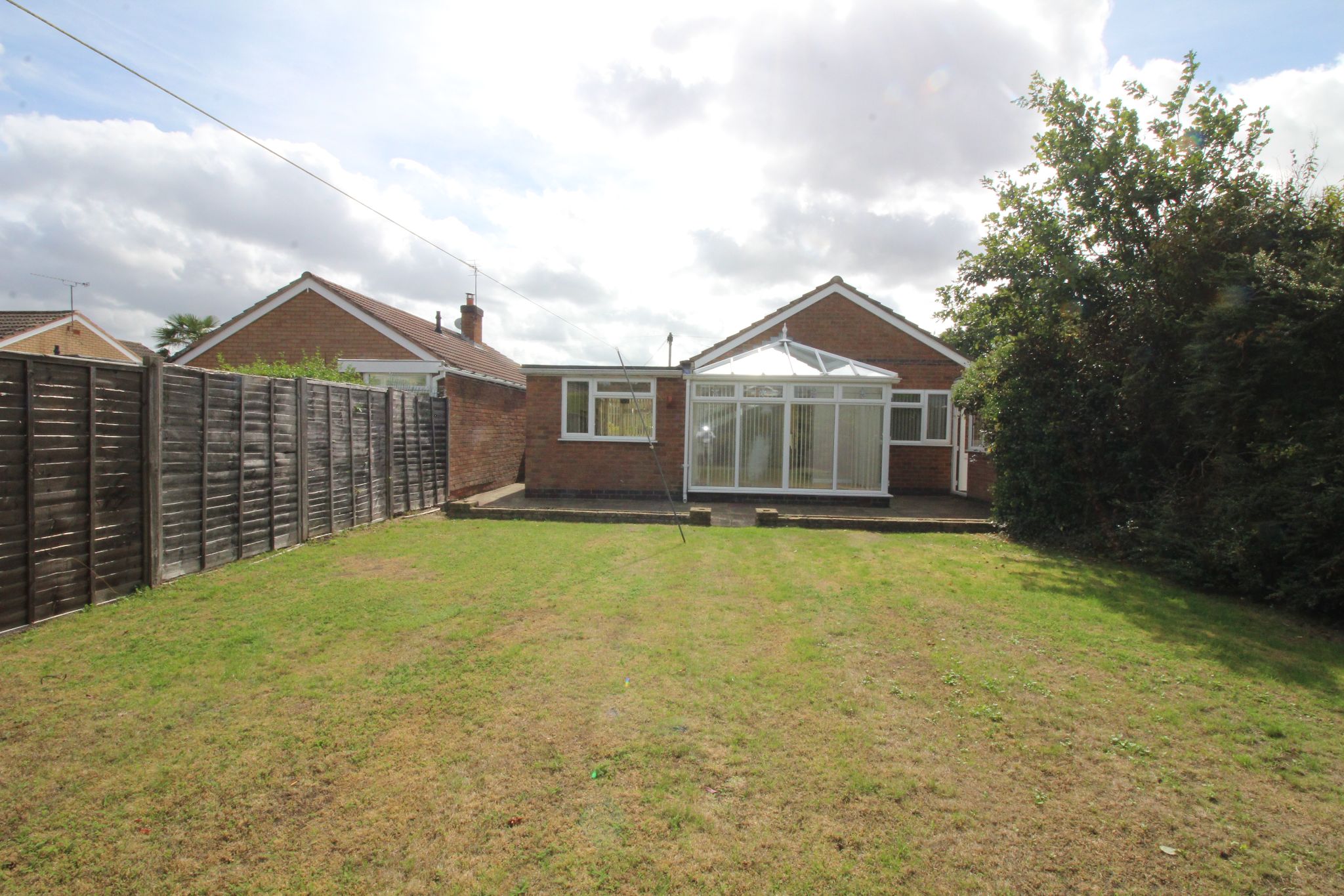 2 bedroom detached bungalow To Let in Solihull - Photograph 12.