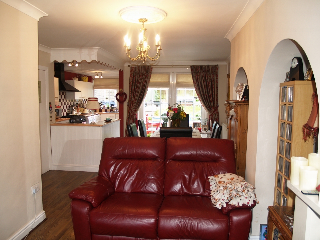 3 bedroom semi detached house Sold in Birmingham - photograph 3.
