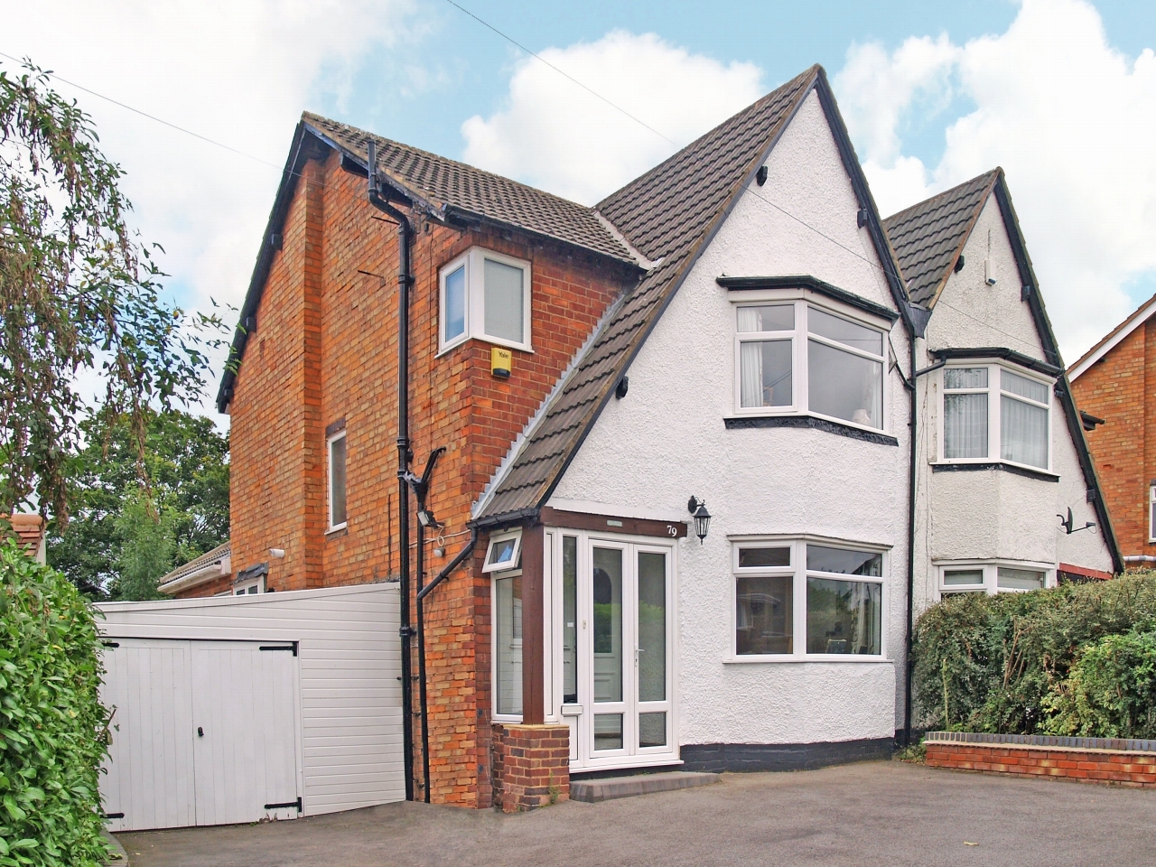 3 bedroom house Sold in Solihull - Main Image.