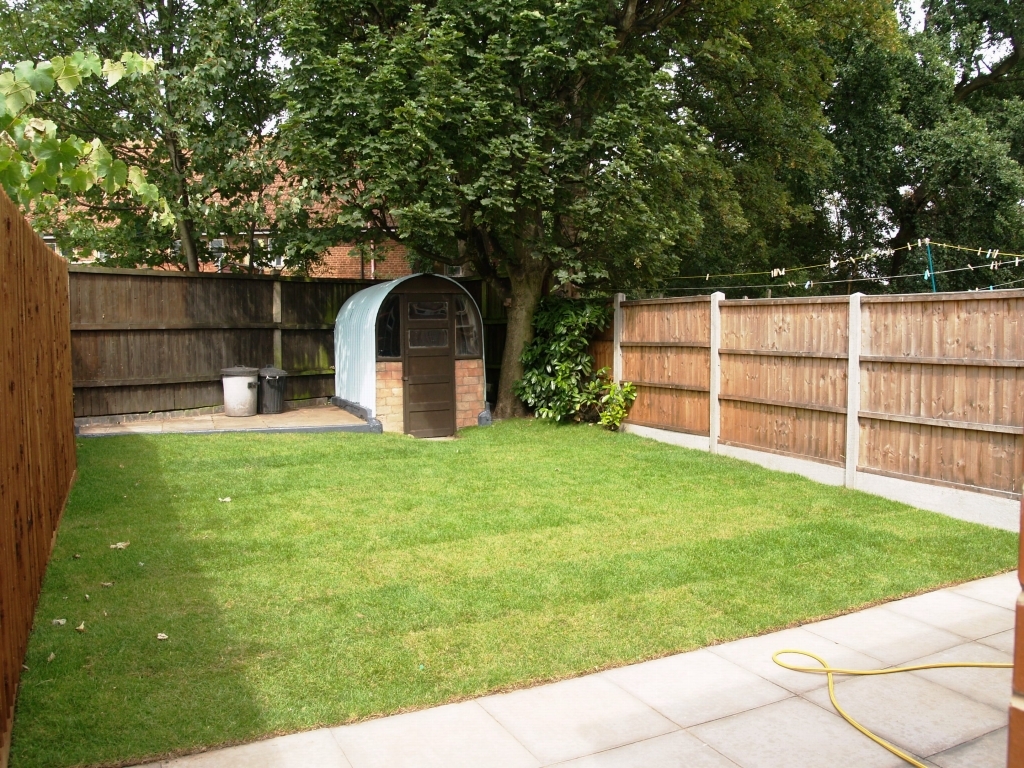 3 bedroom end terraced house To Let in Birmingham - Photograph 7.