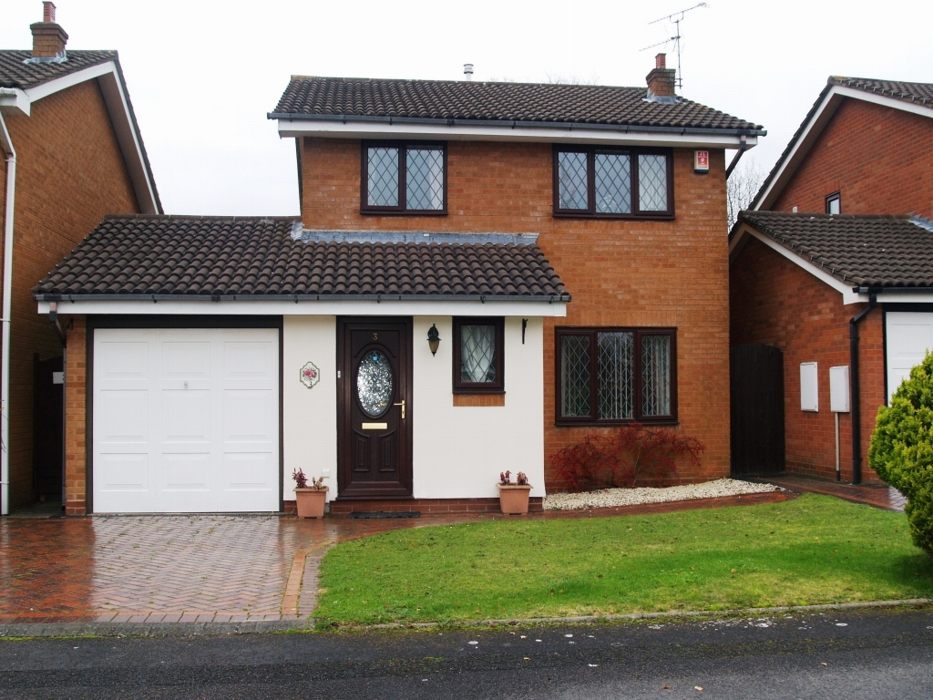 3 bedroom detached house SSTC in Birmingham - Main Image.