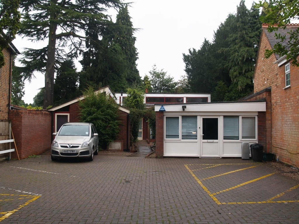 3 bedroom detached bungalow Sold in Solihull - Main Image.