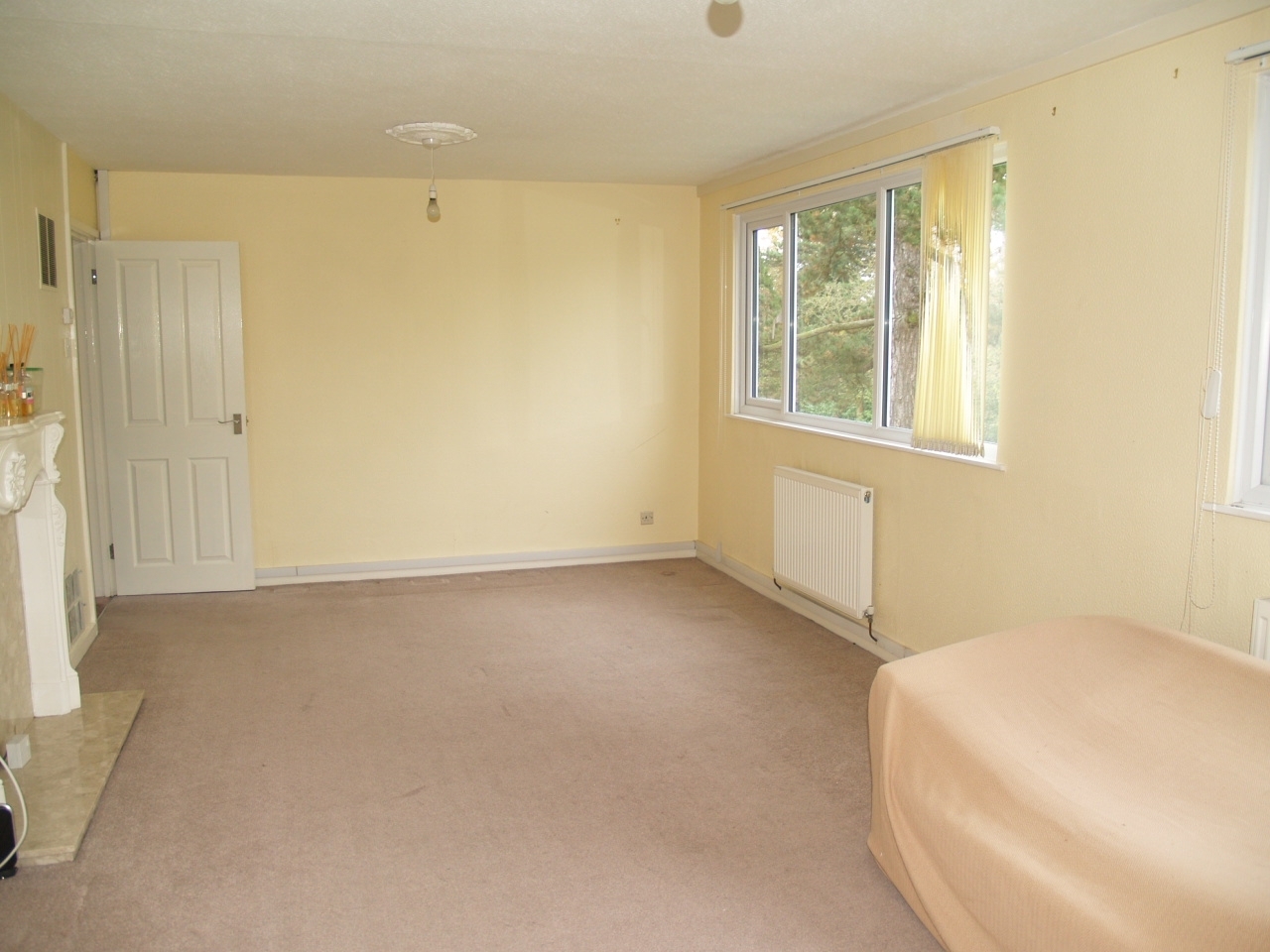 2 bedroom apartment flat/apartment SSTC in Solihull - photograph 3.