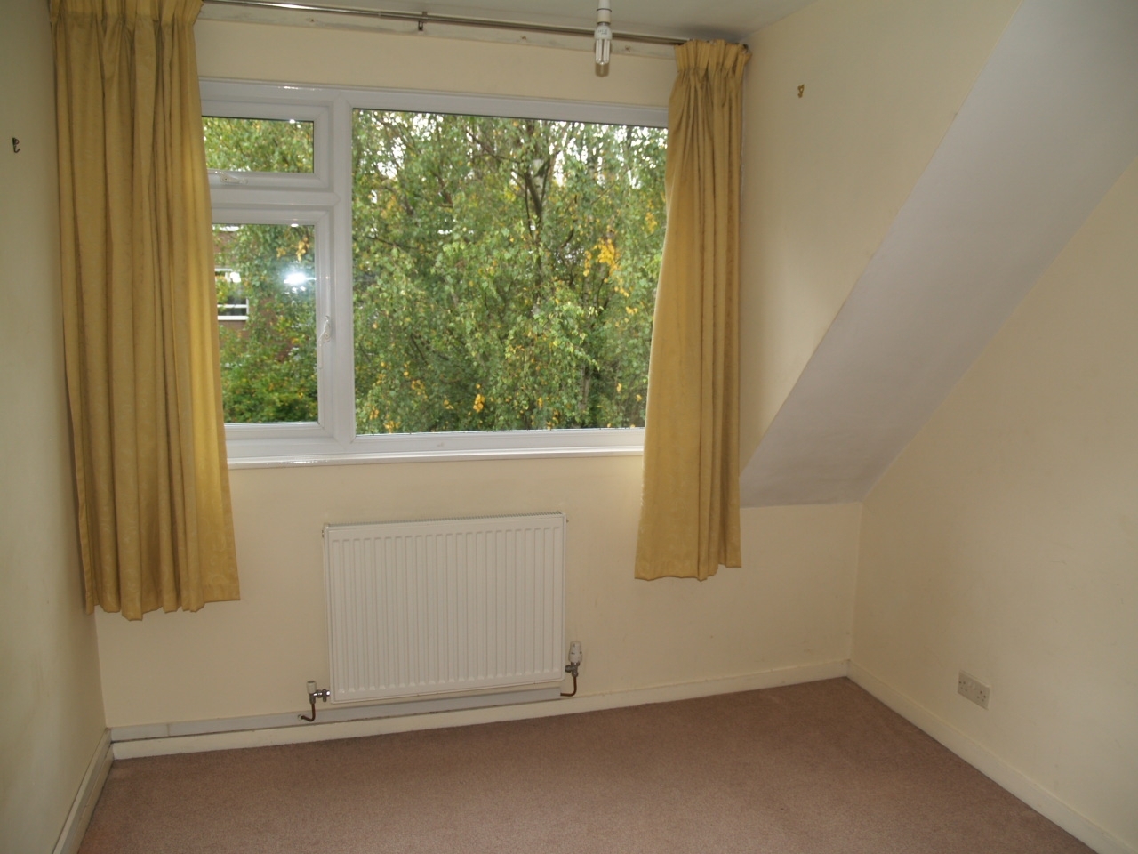 2 bedroom apartment flat/apartment SSTC in Solihull - photograph 6.