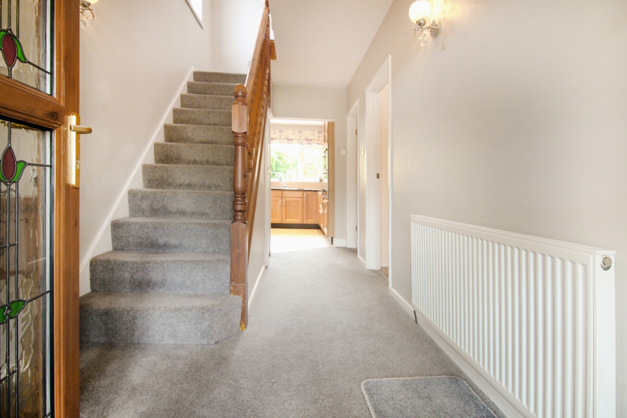 3 bedroom semi-detached house SSTC in Solihull - Photograph 2.