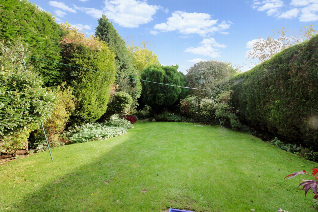 3 bedroom semi-detached house SSTC in Solihull - Photograph 8.
