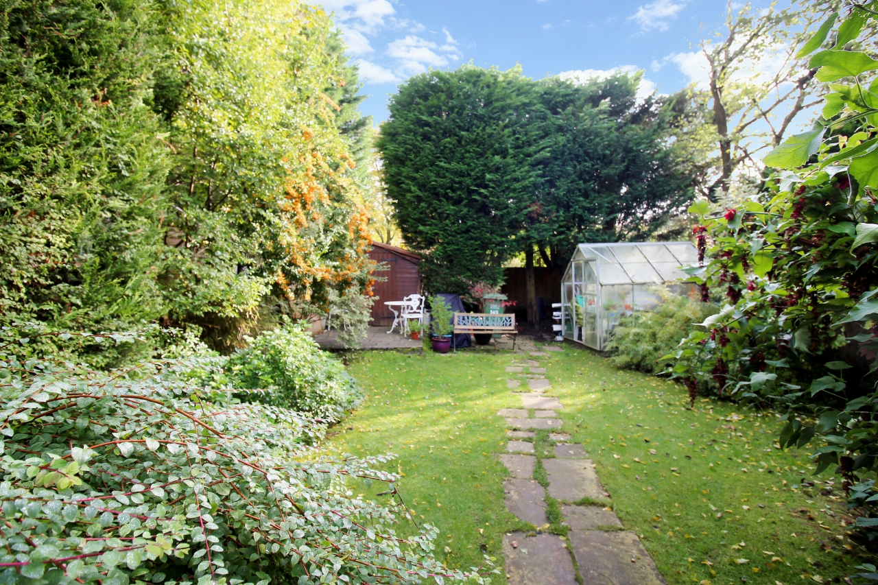 3 bedroom semi-detached house SSTC in Solihull - Photograph 9.