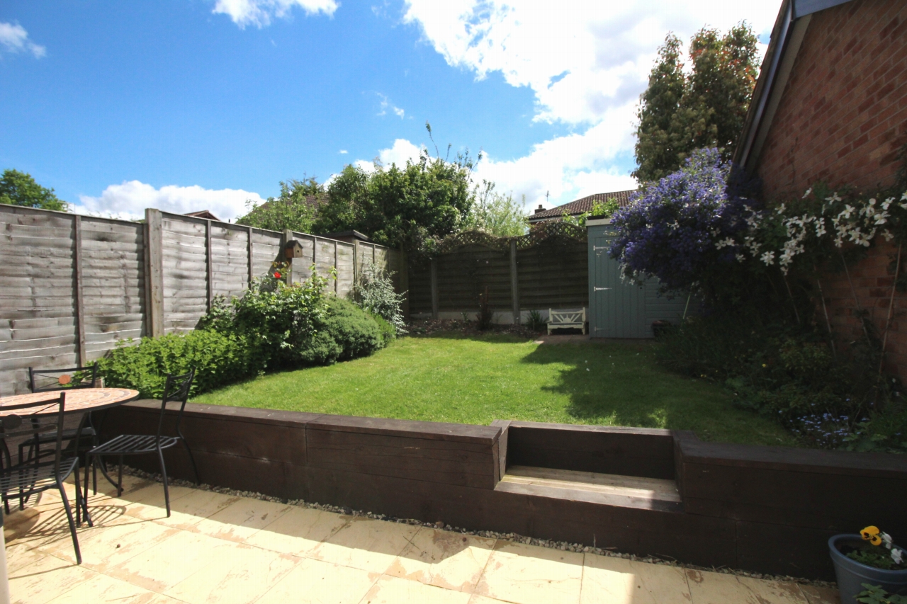 2 bedroom semi detached house SSTC in Solihull - photograph 6.
