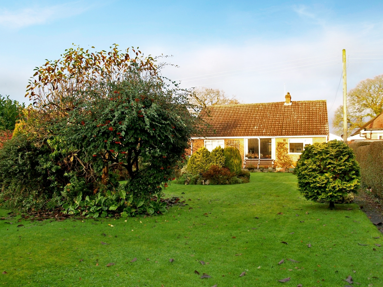 2 bedroom detached bungalow SSTC in Birmingham - photograph 10.