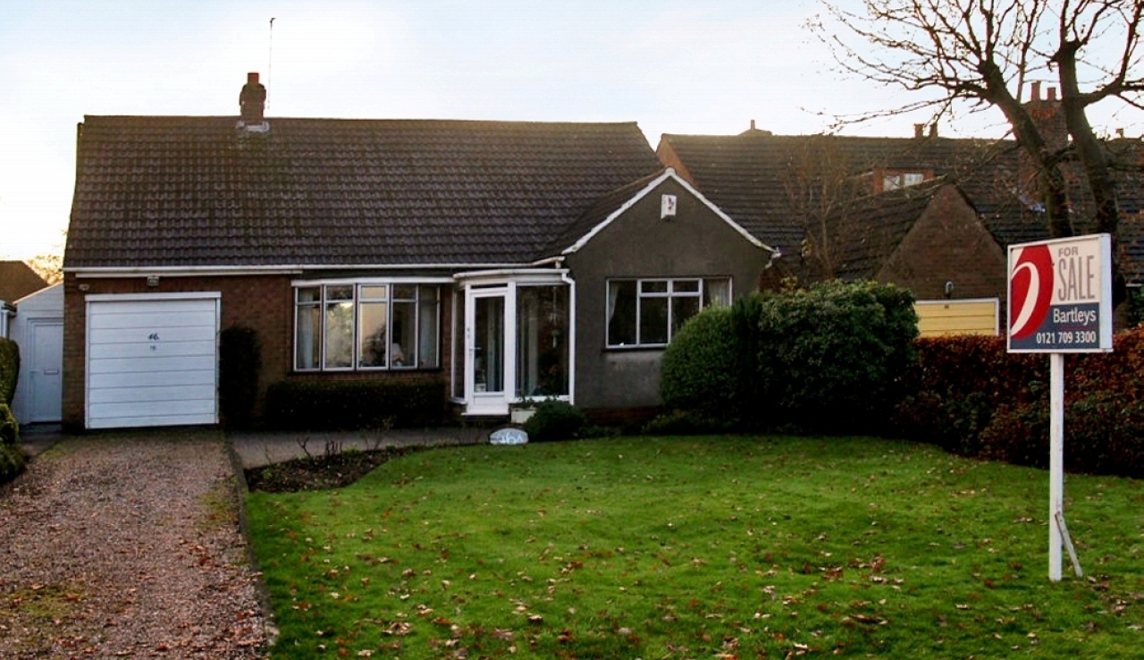 2 bedroom detached bungalow SSTC in Birmingham - Main Image.