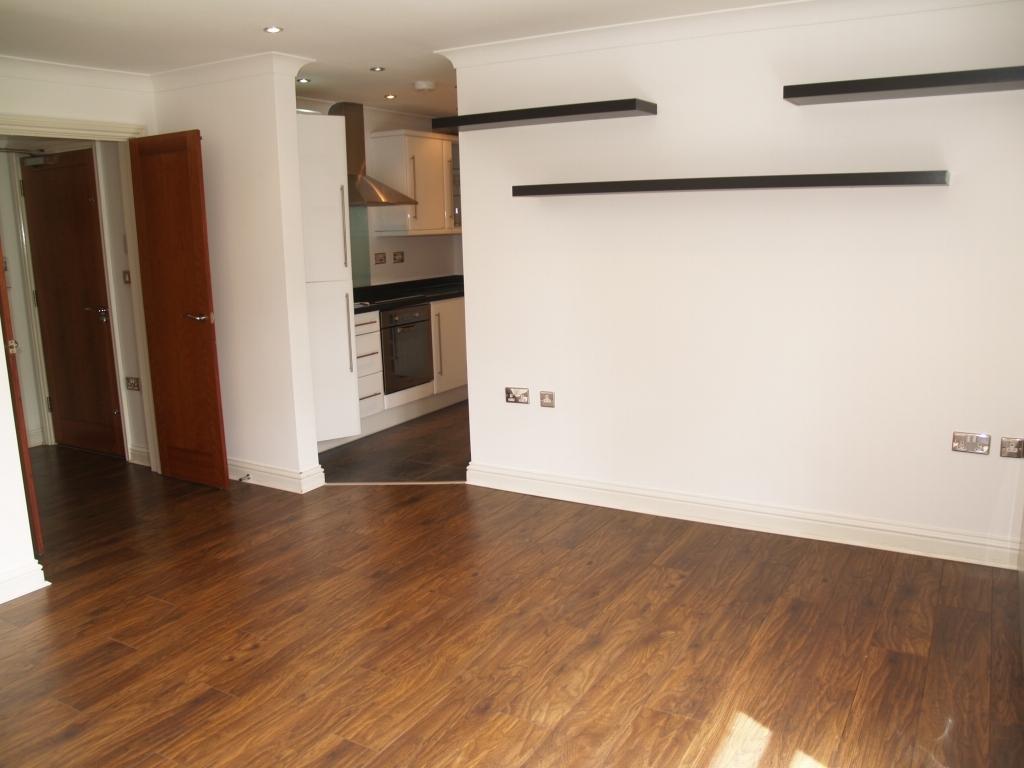 1 bedroom first floor apartment SSTC in Solihull - photograph 5.
