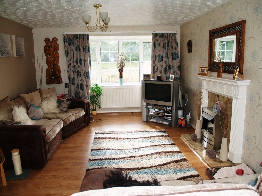 3 bedroom detached house Sold in Birmingham - photograph 3.