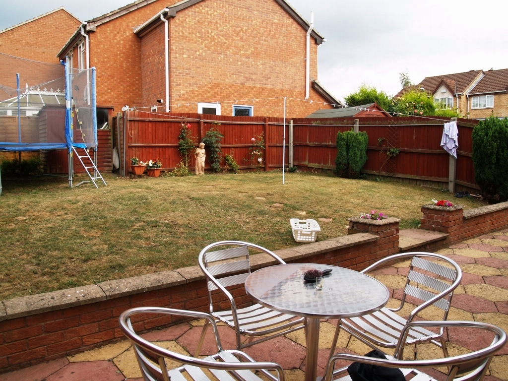 3 bedroom detached house Sold in Birmingham - photograph 4.