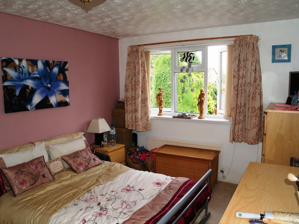 3 bedroom detached house Sold in Birmingham - photograph 7.