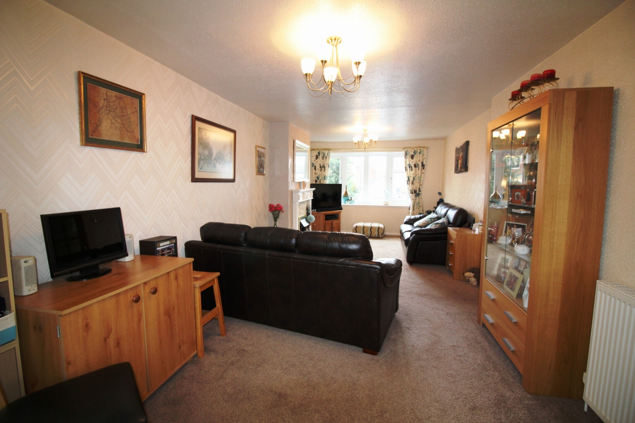 5 bedroom semi detached house SSTC in Birmingham - photograph 4.