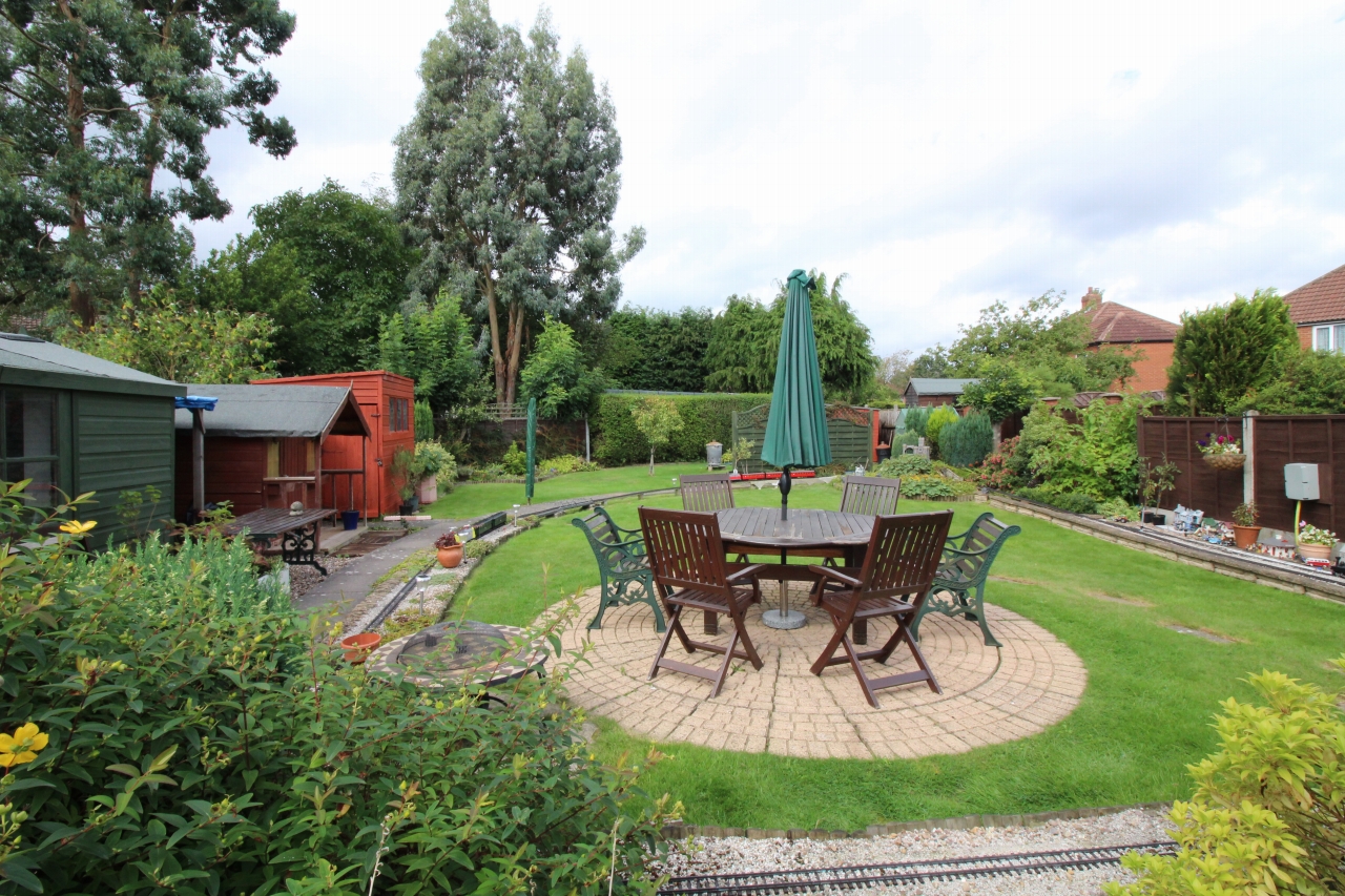 5 bedroom semi detached house SSTC in Birmingham - photograph 2.