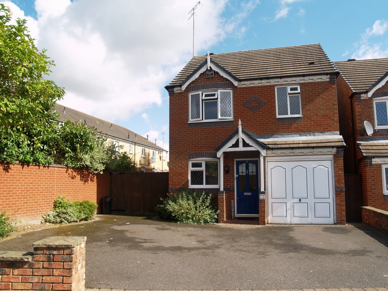 3 bedroom detached house Sale Agreed in Birmingham - Main Image.