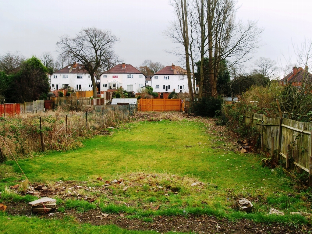 4 bedroom semi detached house Sold in Birmingham - photograph 10.