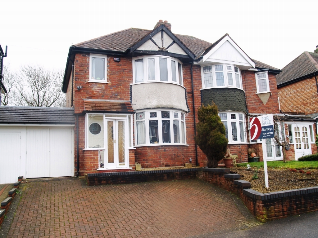 3 bedroom house SSTC in Solihull - Main Image.