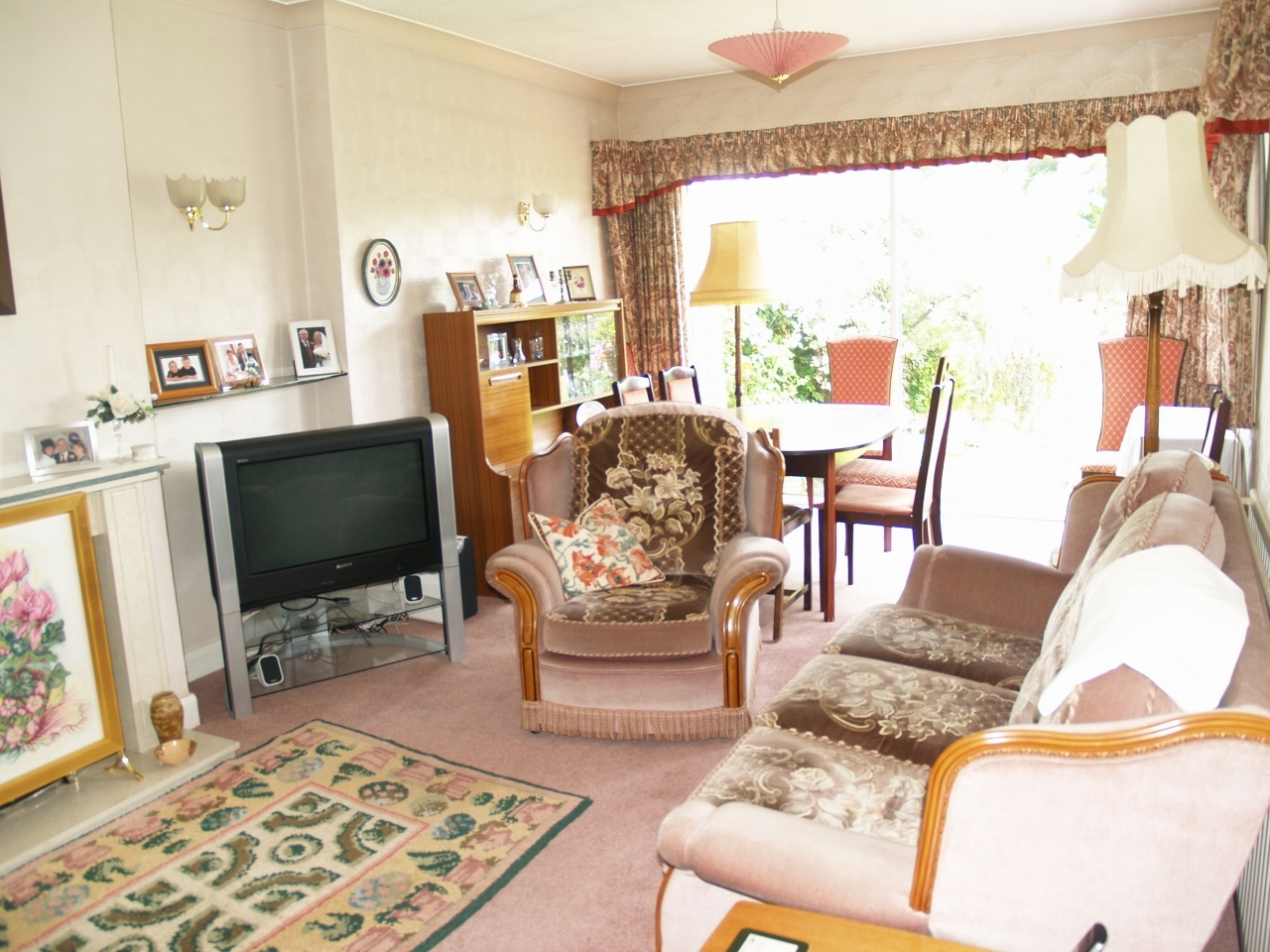 3 bedroom semi detached house SSTC in Solihull - Photograph 4.