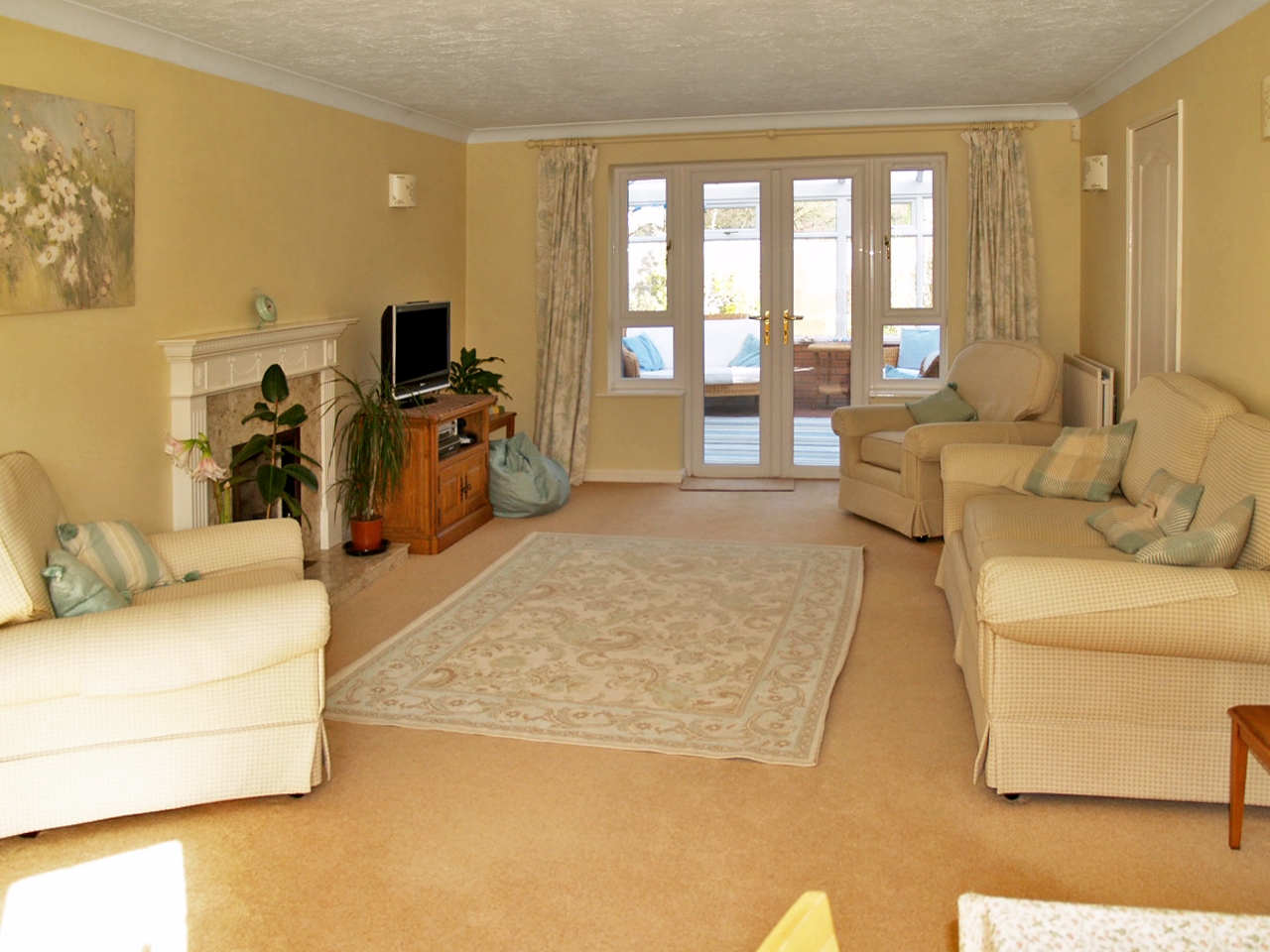 5 bedroom detached house Sold in Solihull - photograph 4.