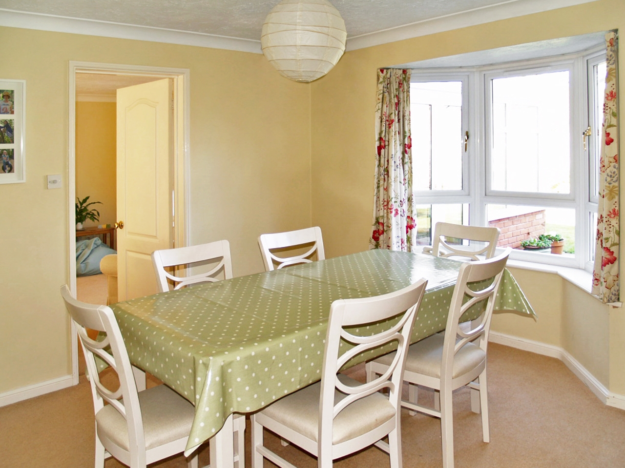 5 bedroom detached house Sold in Solihull - photograph 8.