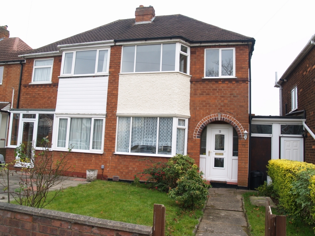 3 bedroom house SSTC in Birmingham - Main Image.
