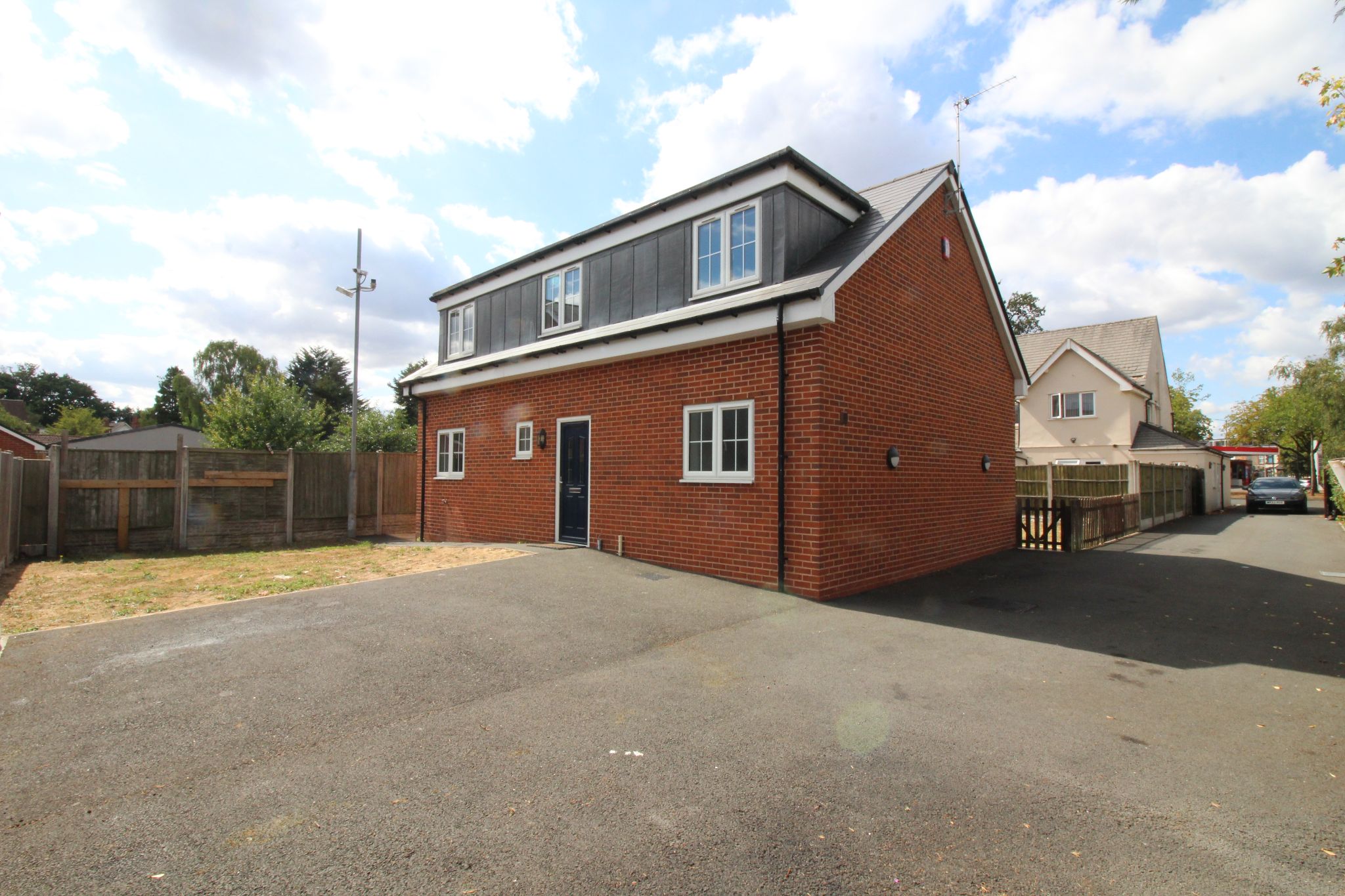 4 bedroom detached house To Let in Birmingham - Property photograph.