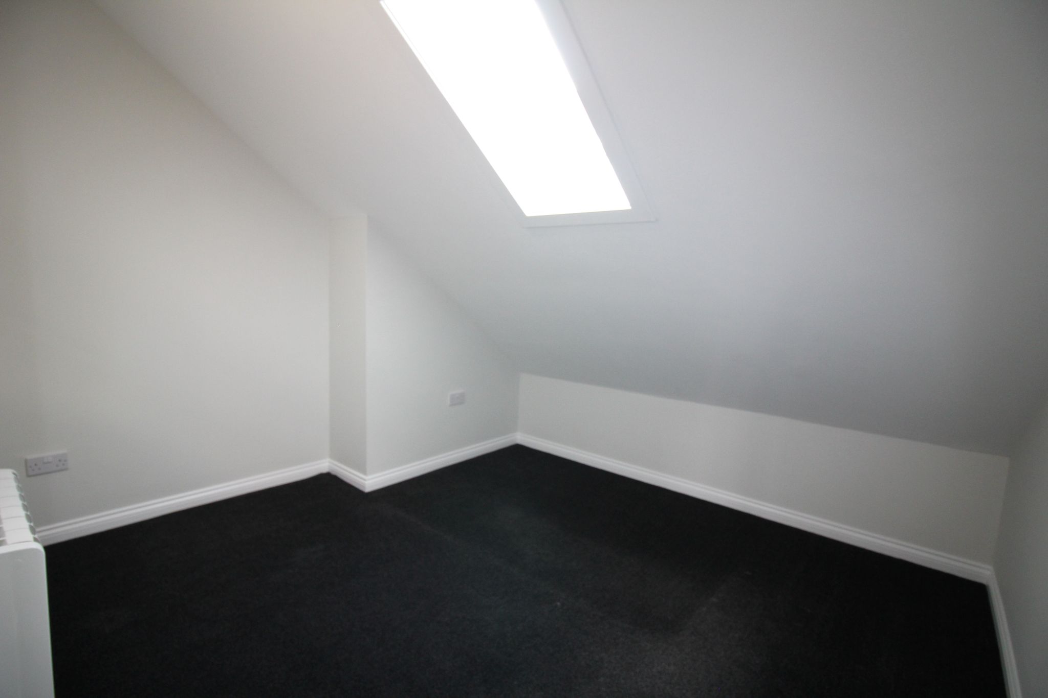 4 bedroom detached house To Let in Birmingham - Photograph 13.