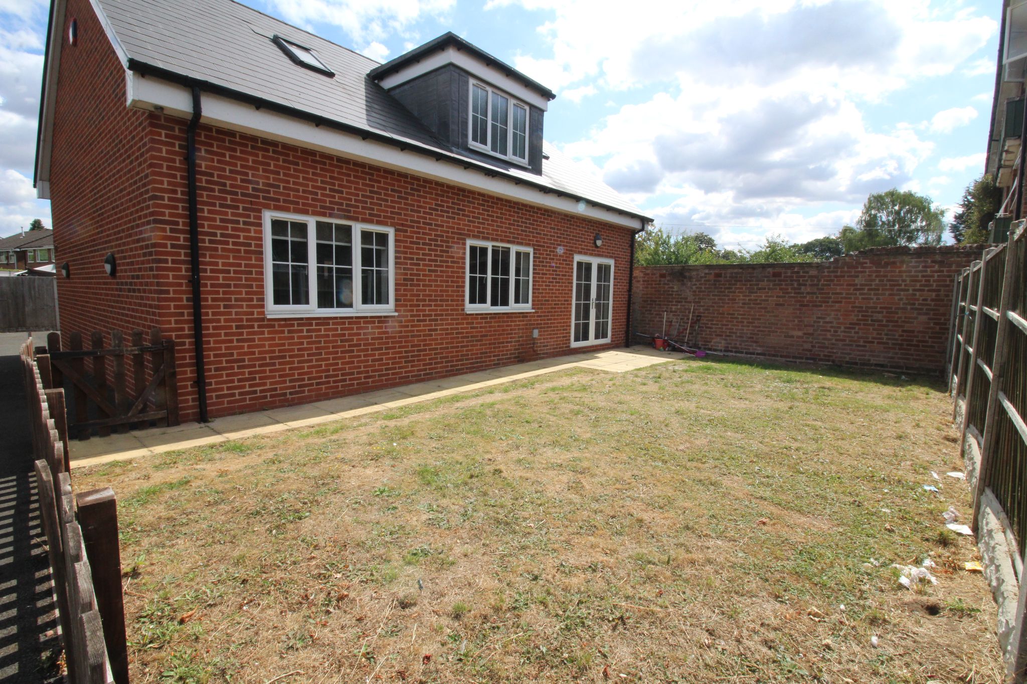 4 bedroom detached house To Let in Birmingham - Property photograph.