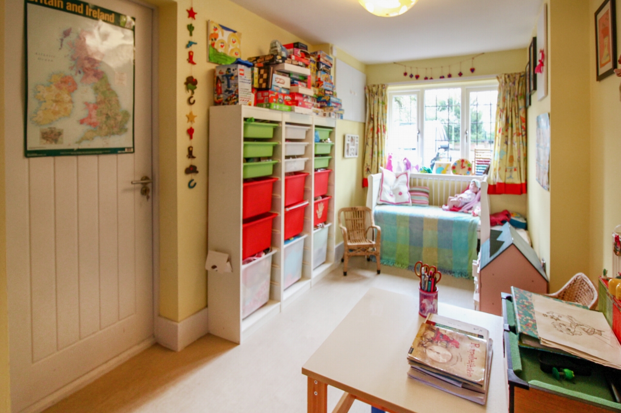 4 bedroom semi-detached house SSTC in Solihull - Photograph 6.