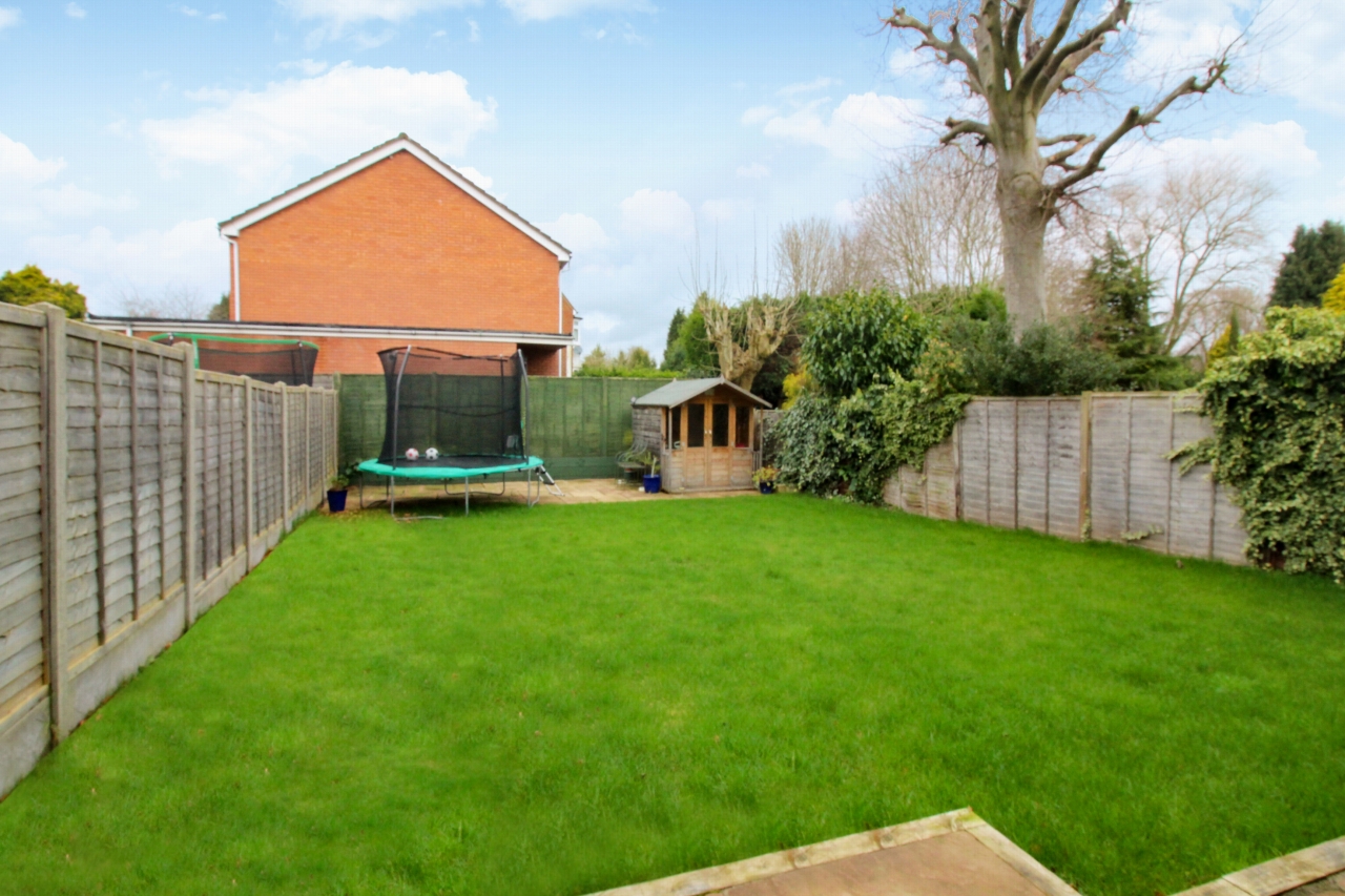 4 bedroom semi-detached house SSTC in Solihull - Photograph 8.