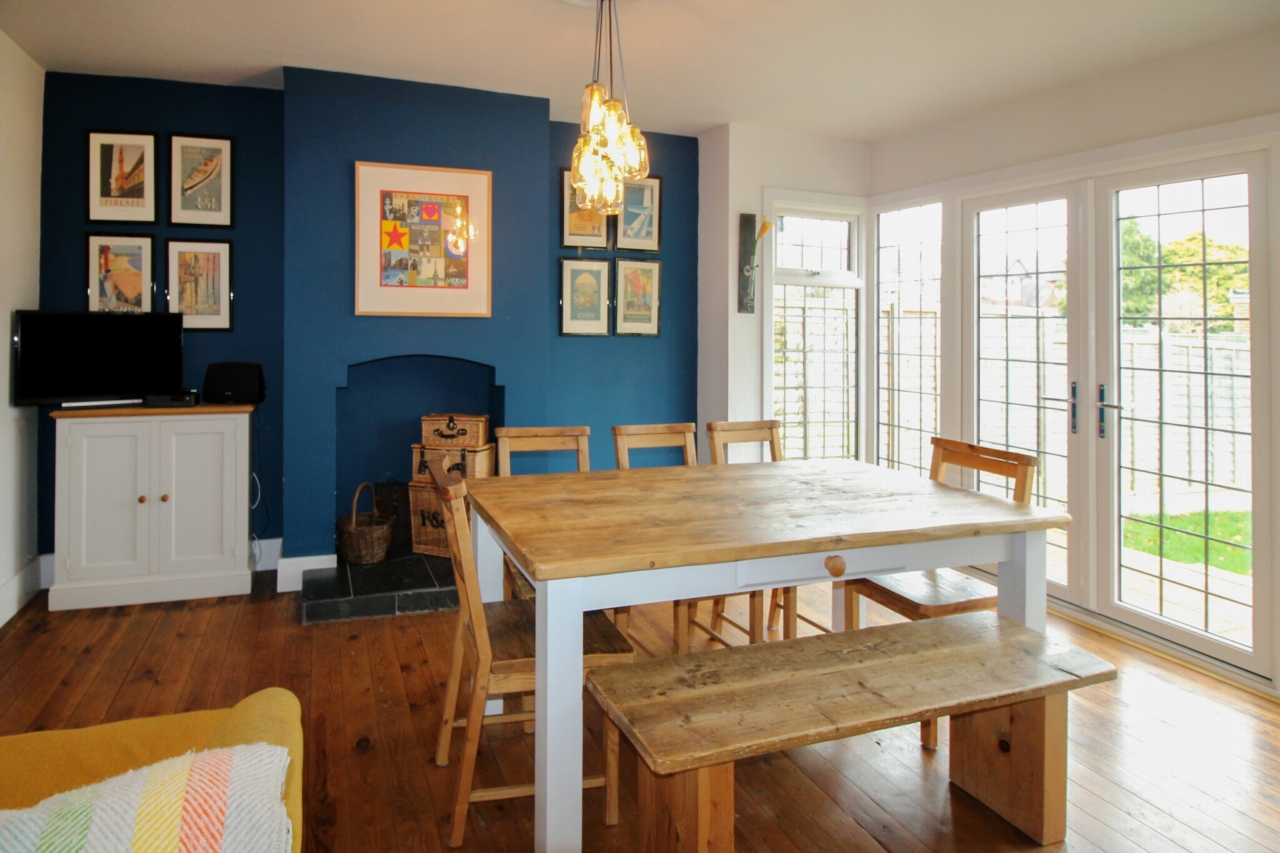 4 bedroom semi-detached house SSTC in Solihull - Photograph 4.