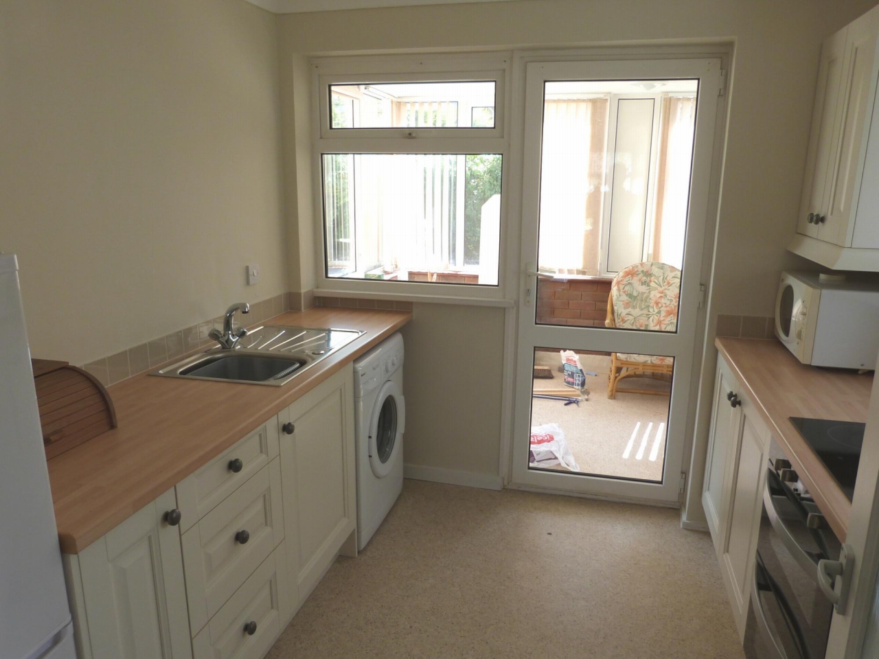 2 bedroom ground floor apartment SSTC in Solihull - photograph 5.