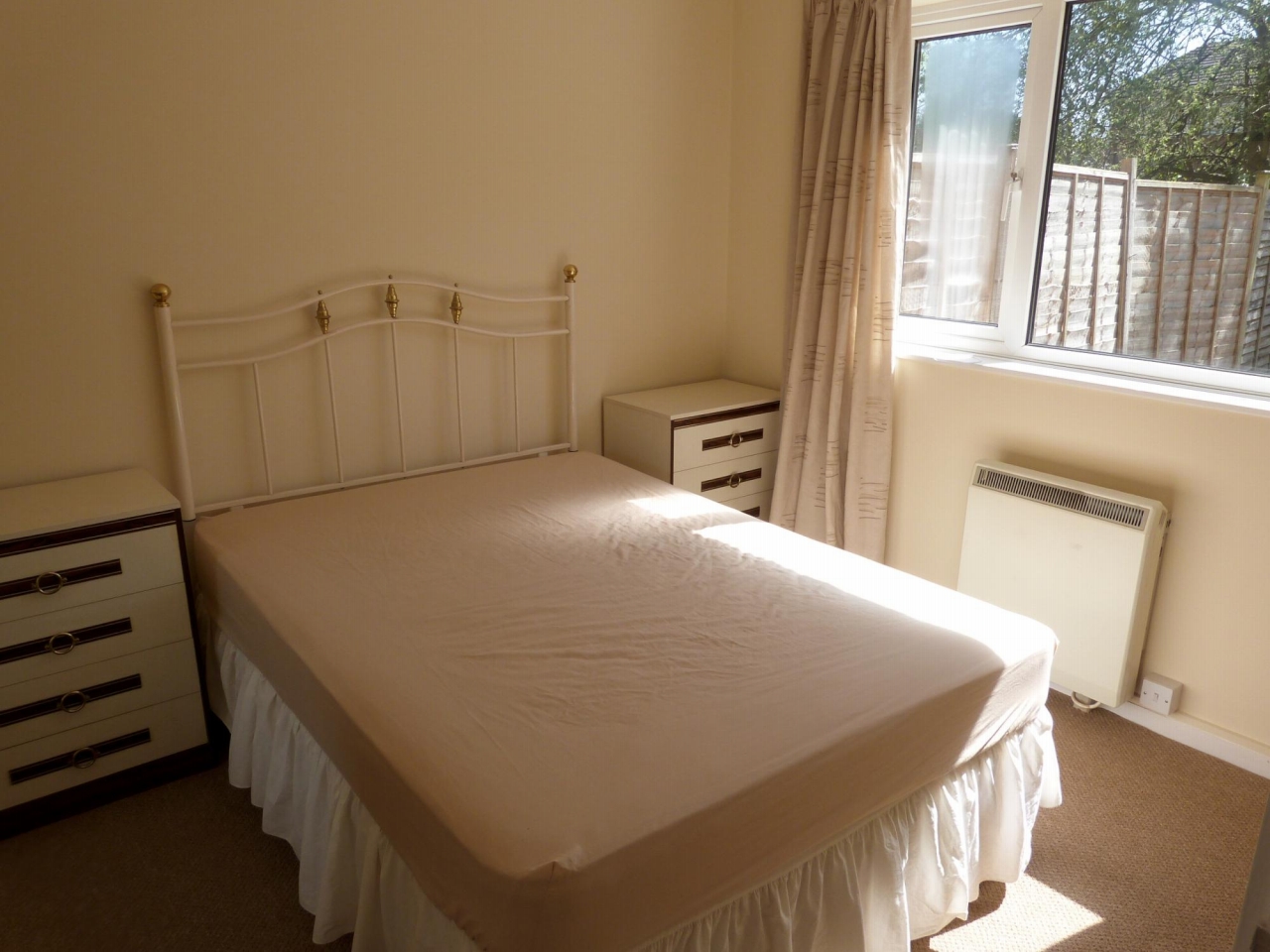 2 bedroom ground floor apartment SSTC in Solihull - photograph 4.