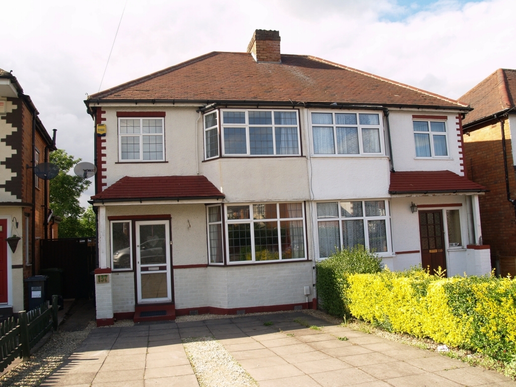 3 bedroom house SSTC in Solihull - Main Image.