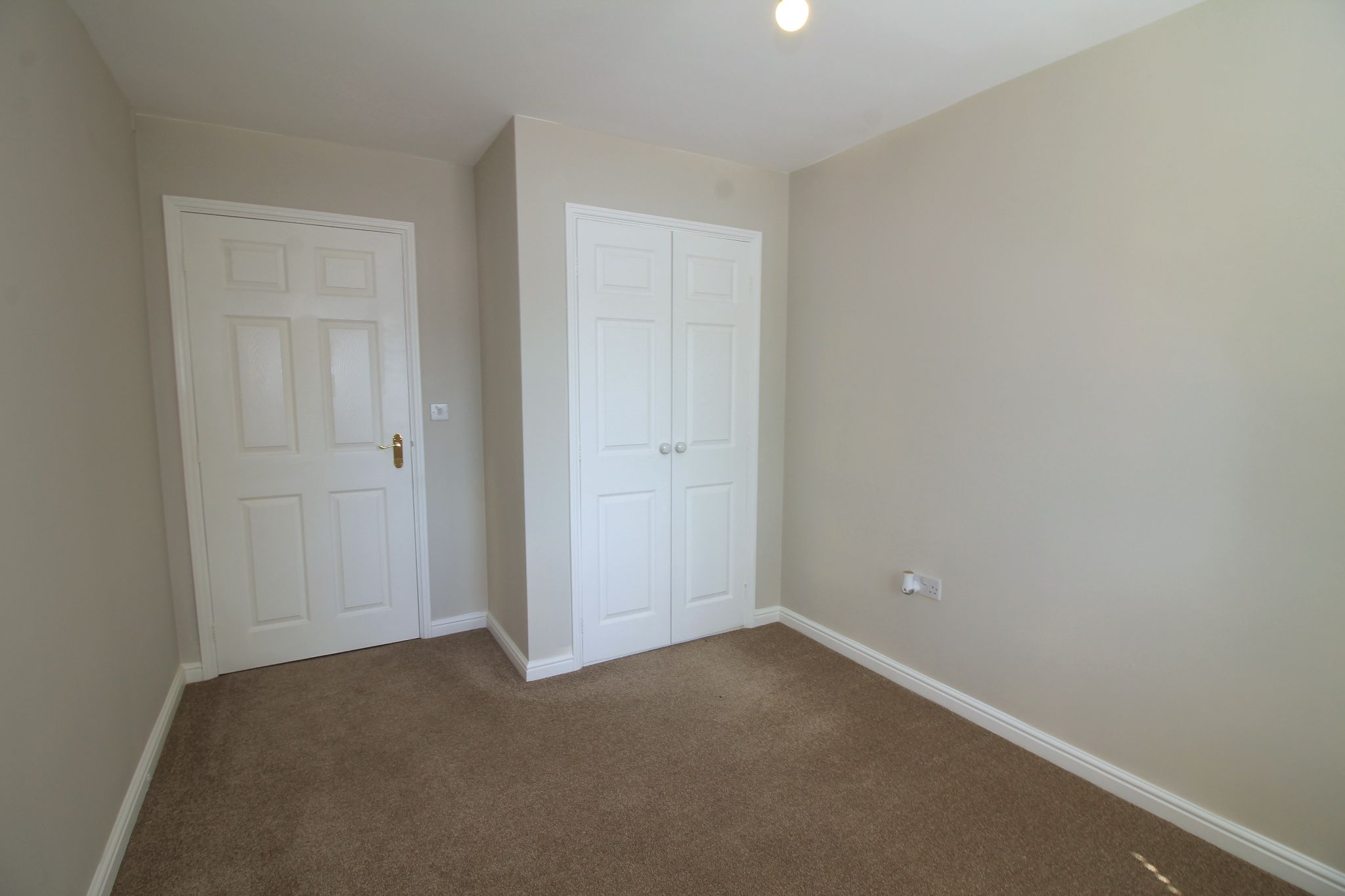 2 bedroom apartment flat/apartment SSTC in Solihull - Photograph 9.