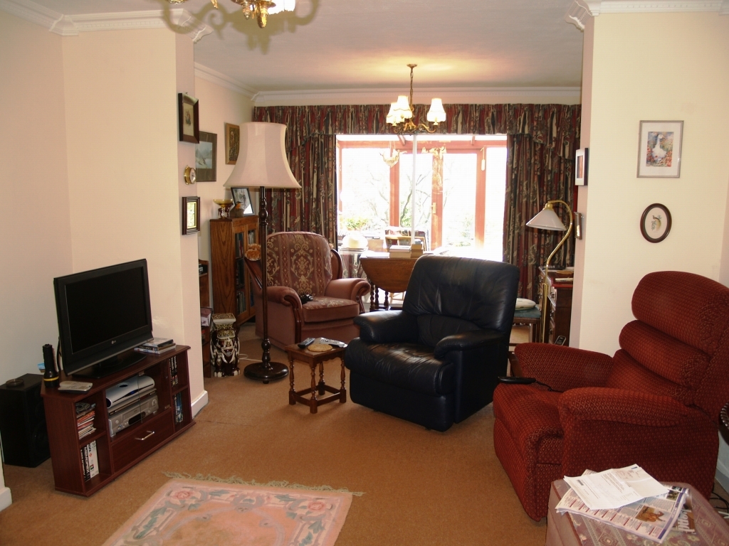 3 bedroom semi detached house SSTC in Birmingham - Photograph 2.