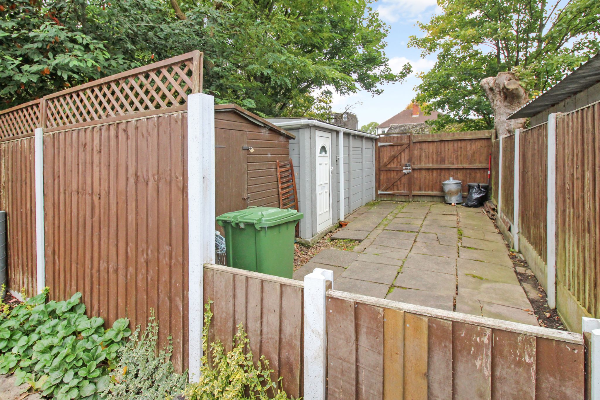 3 bedroom semi-detached house SSTC in Solihull - Photograph 7.