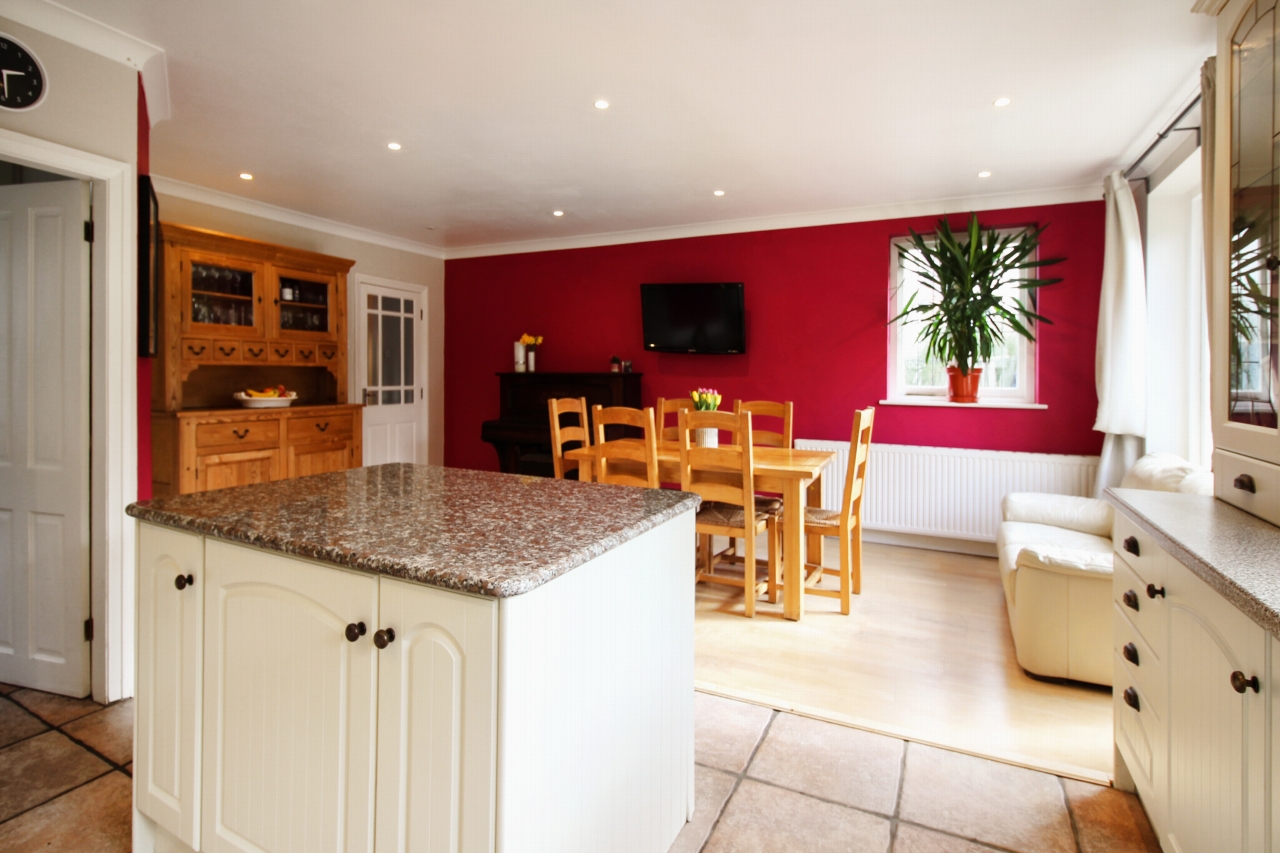 5 bedroom semi-detached house SSTC in Solihull - Photograph 3.