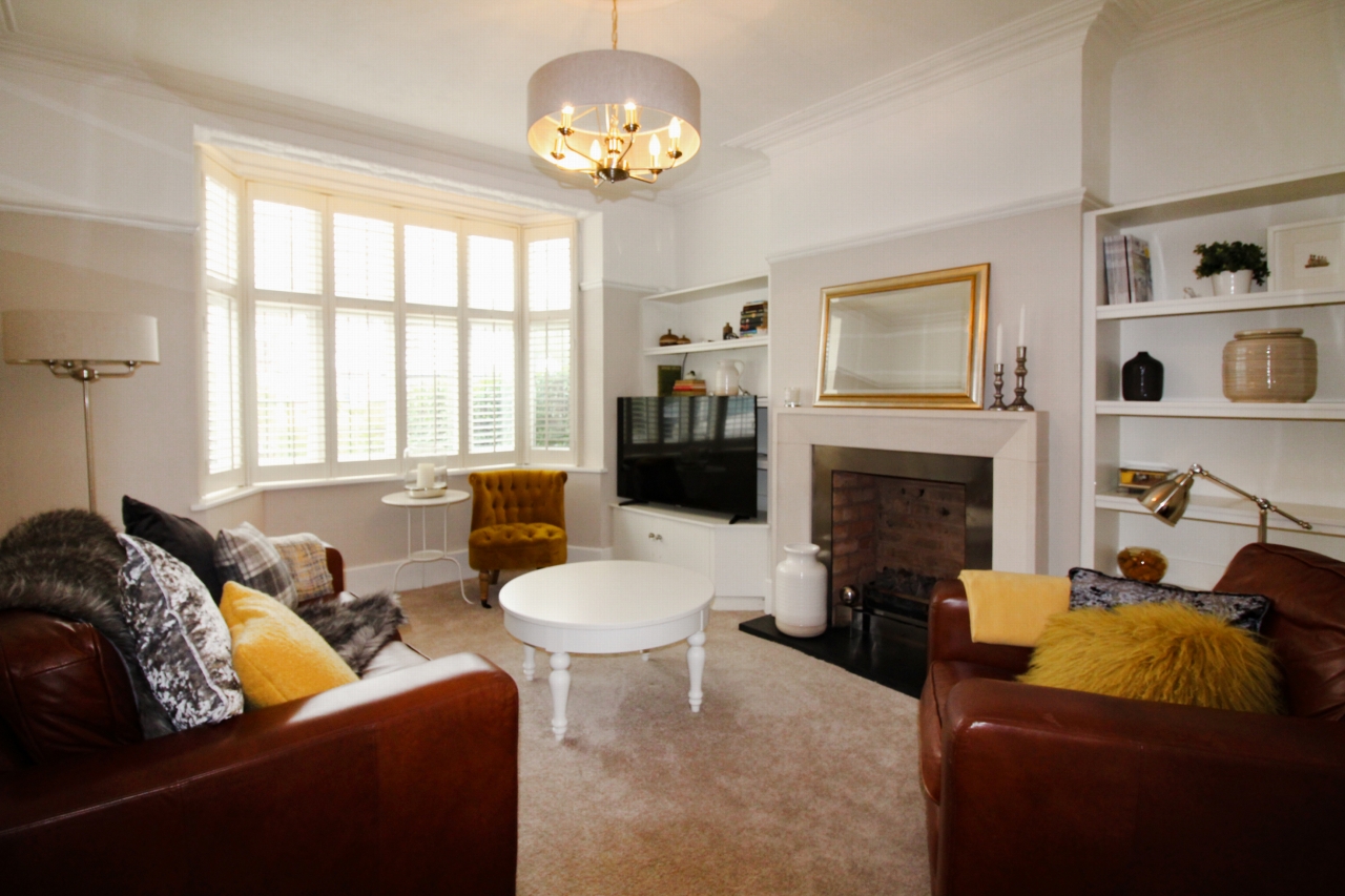 5 bedroom semi-detached house SSTC in Solihull - Photograph 4.