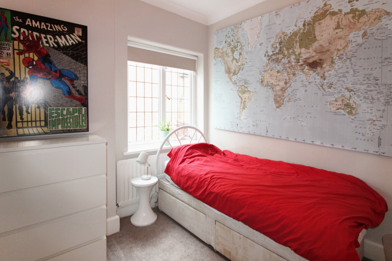 5 bedroom semi-detached house SSTC in Solihull - Photograph 13.