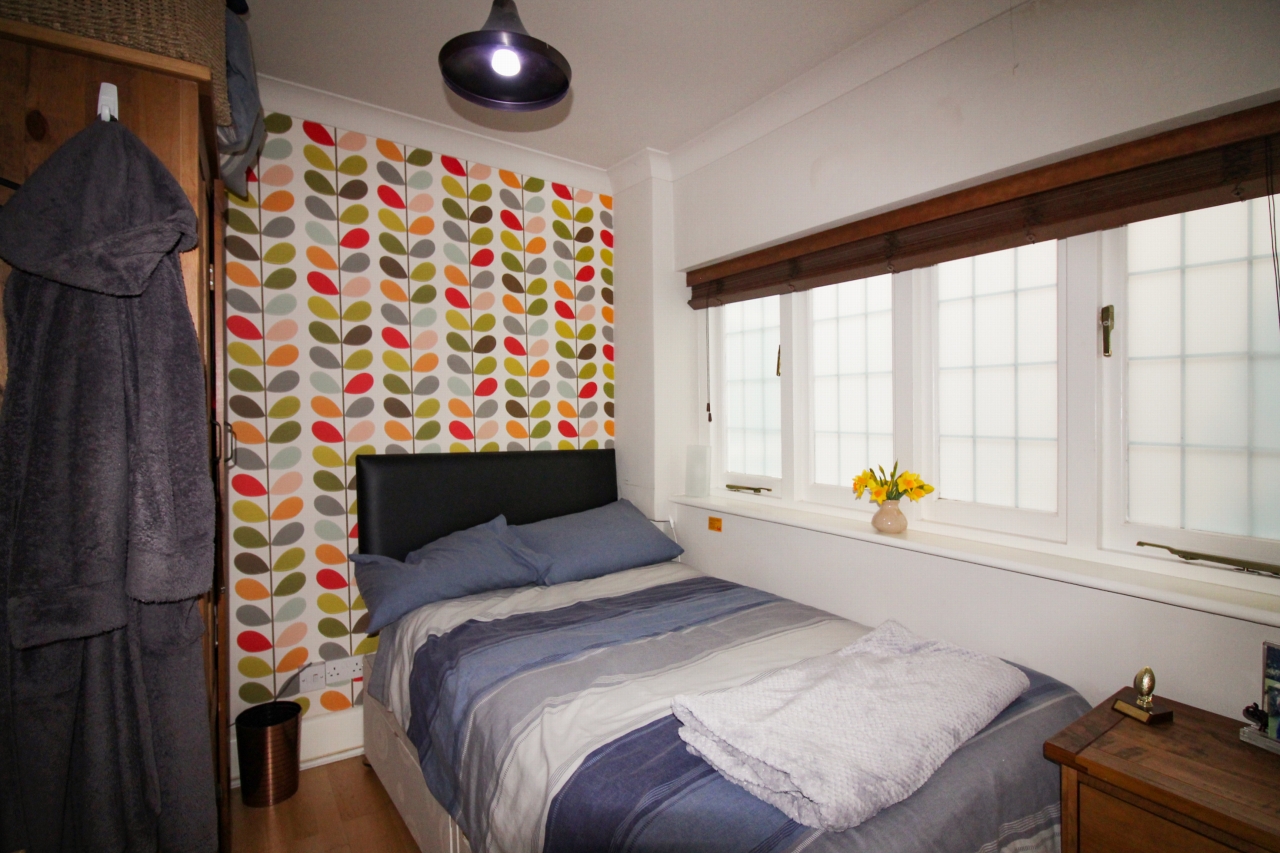 5 bedroom semi-detached house SSTC in Solihull - Photograph 14.