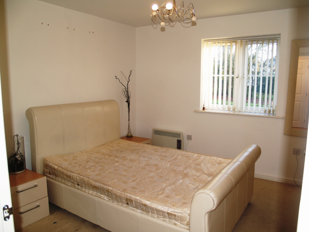 2 bedroom ground floor apartment Sold in Birmingham - photograph 4.